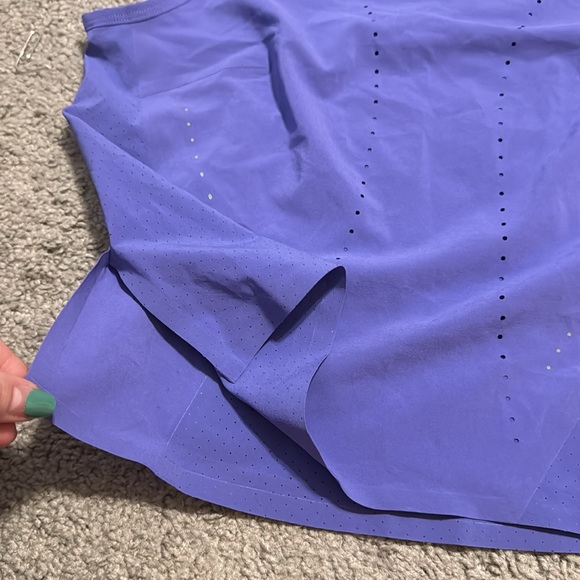 Lululemon tank - Picture 3 of 5